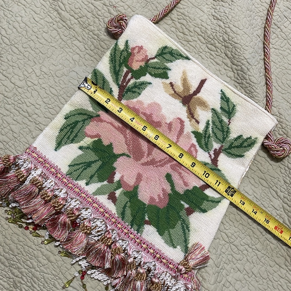 antique crewel work floral fringe bag - Picture 6 of 11